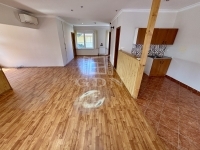 Maglód Üzlethelyiség